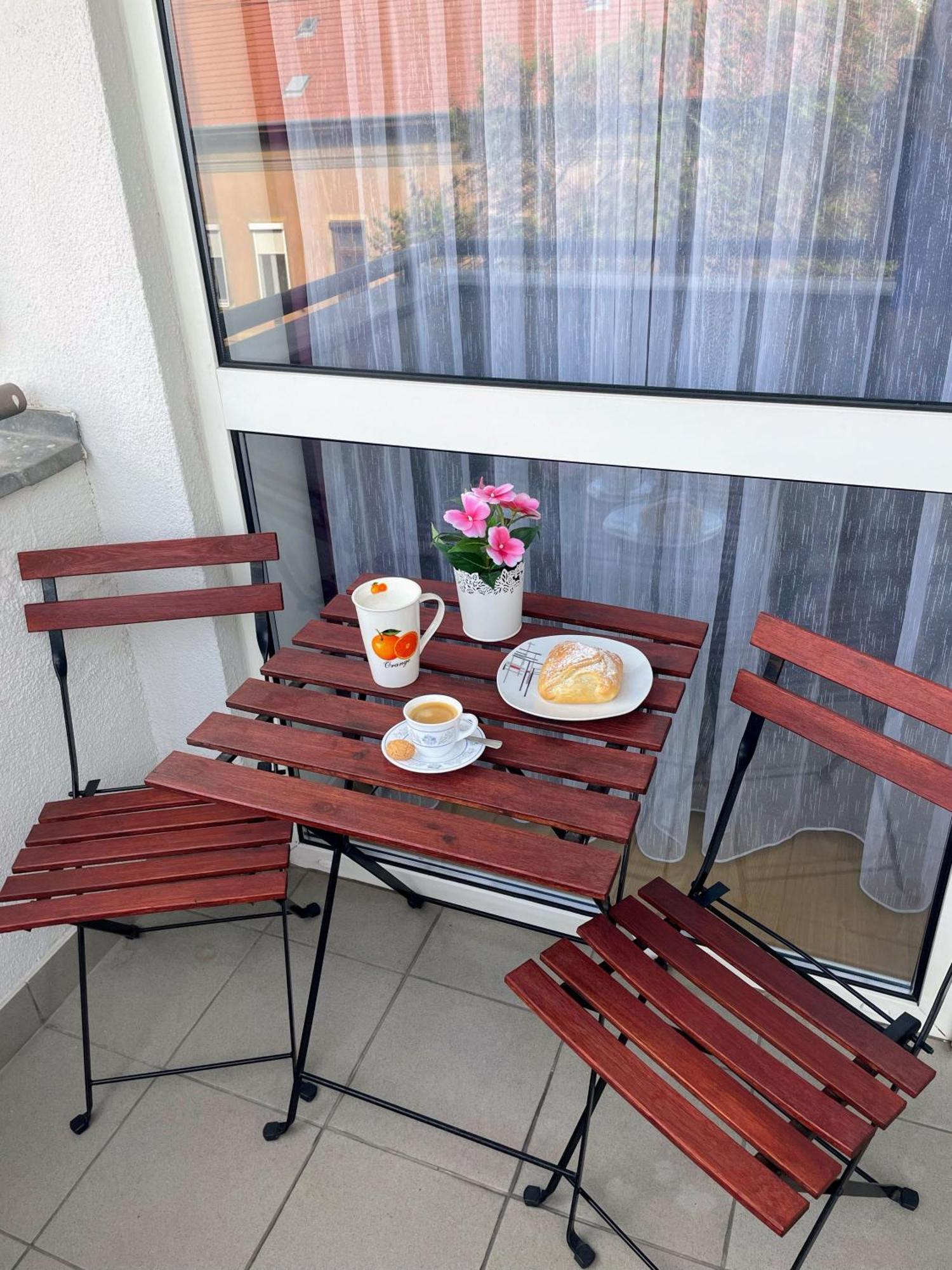 Botanic Nest - Free Parking Apartment